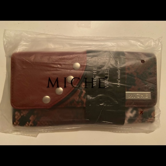 Beautiful Miche spacious wallet; 2 sold separately - Picture 5 of 6
